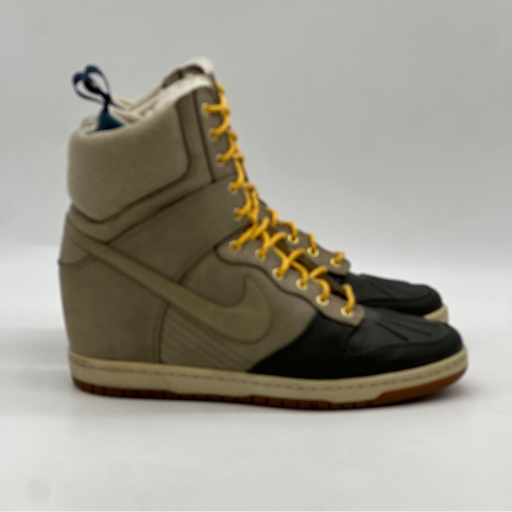 Nike Dunk Sky Hi Sneaker Wedge Boots. Size 11